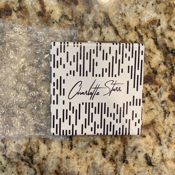 Charlotte Starr Compact Dual Mirror - Picture 3 of 5